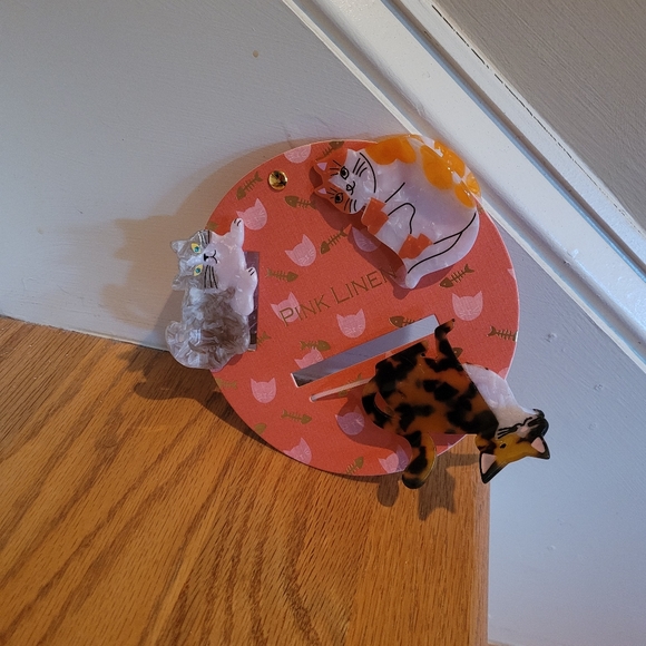 NEW Pink Linen Cat Hair Clips made with Recycled Plastic - Picture 3 of 3